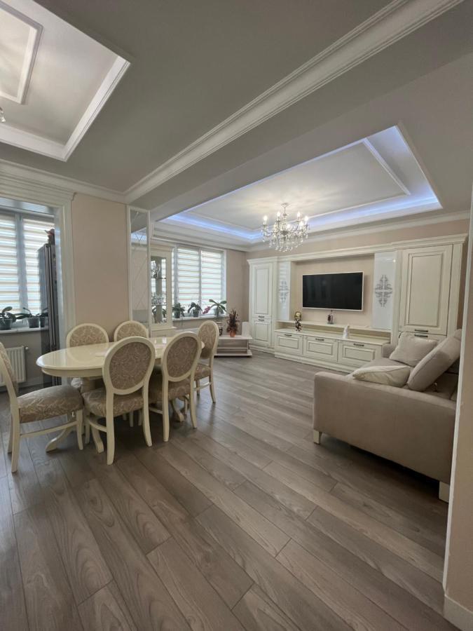 Apartament In The Center Of Chisinau Ngoại thất bức ảnh