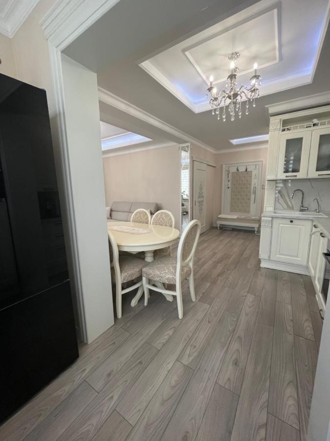 Apartament In The Center Of Chisinau Ngoại thất bức ảnh