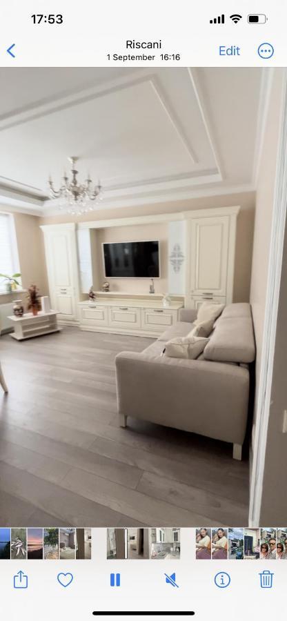 Apartament In The Center Of Chisinau Ngoại thất bức ảnh